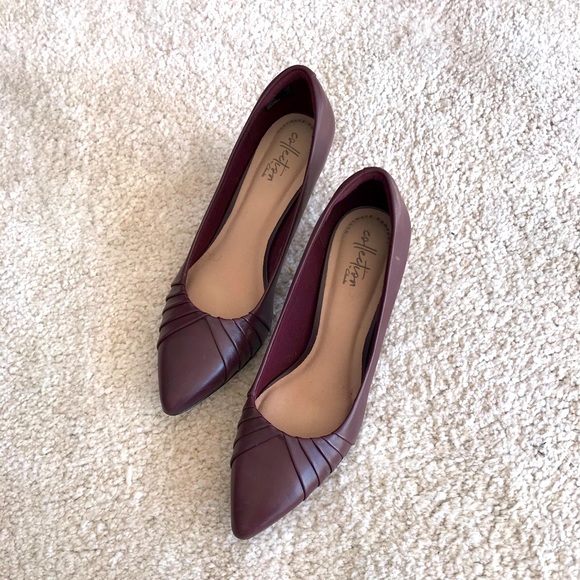 Clarks Maroon Heels - Picture 3 of 6
